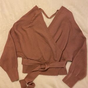 Ladies mauve sweater! Flattering fit. XL will‎ fit sz 12-16.